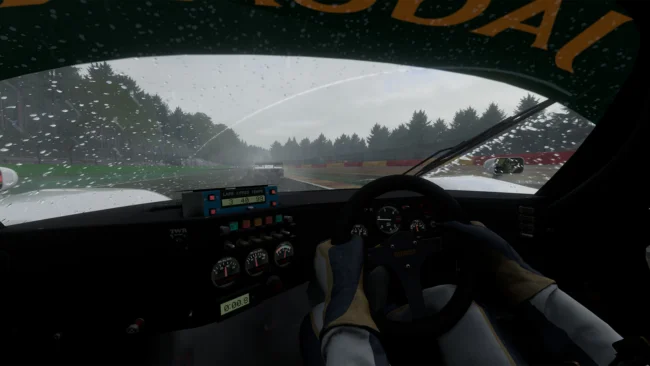Project Motor Racing Free Download gameplay screenshot 2